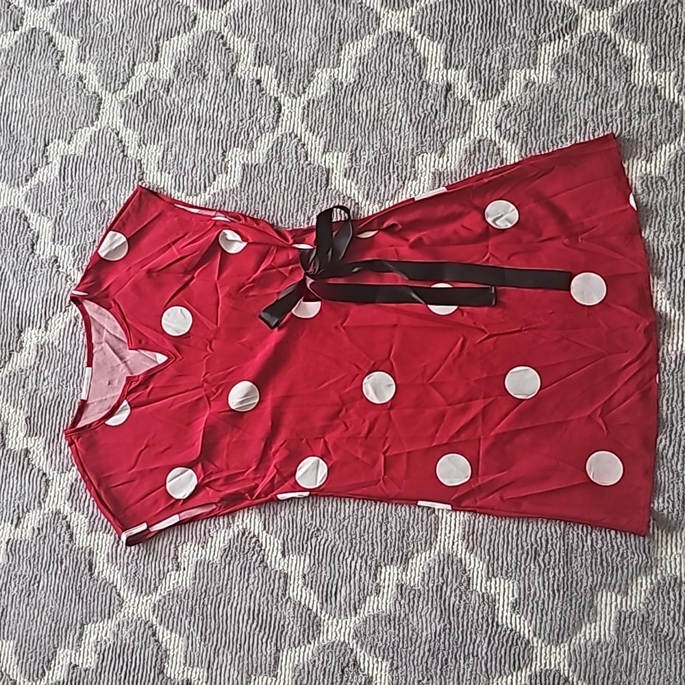 Womens size M red and white polka dot shift dress with black bow side tie